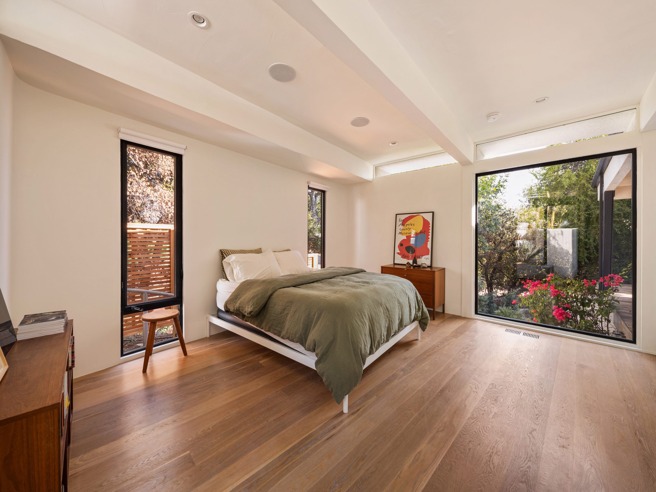 David Green House, bedroom with garden view