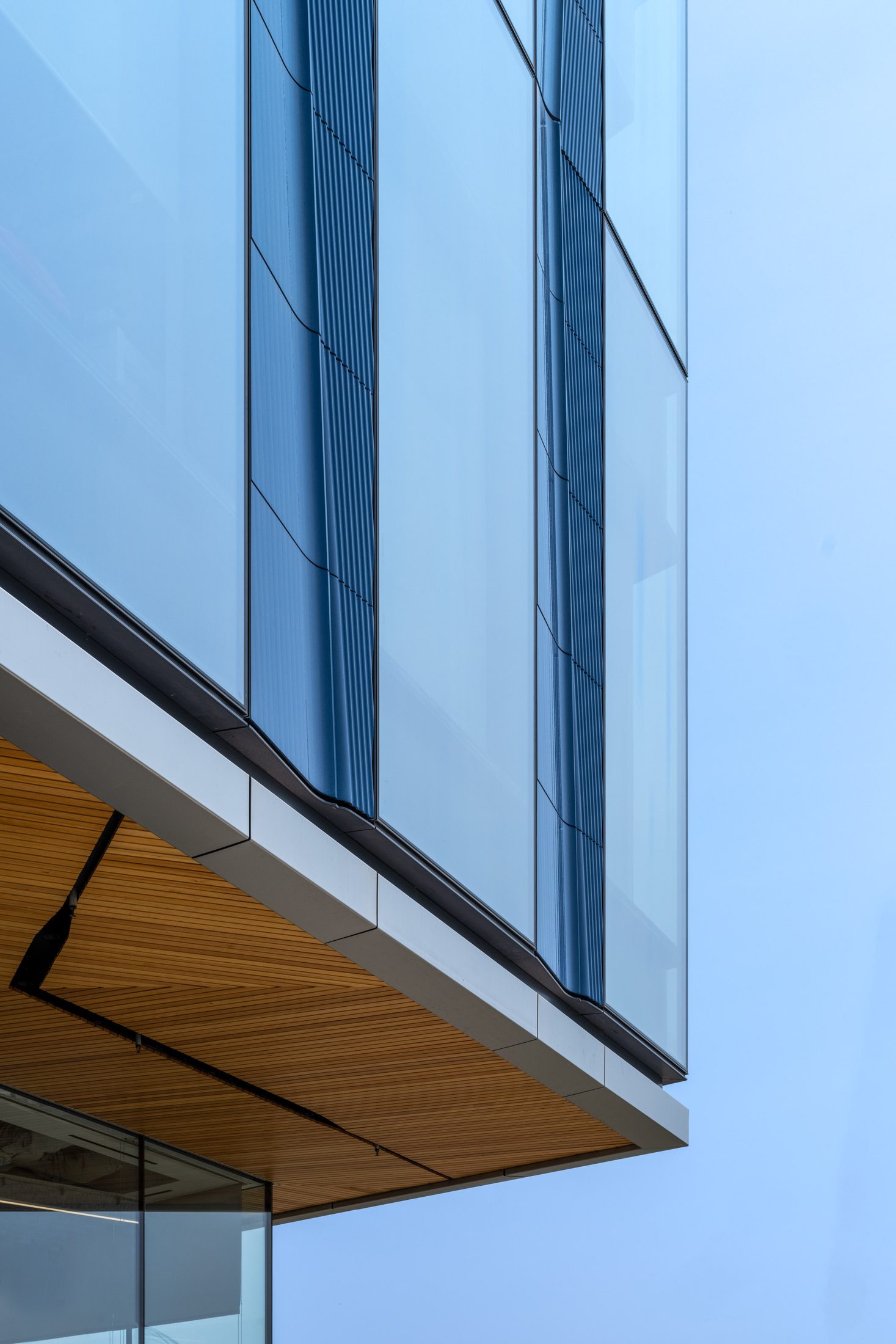 The 105, cantilevered glass corner