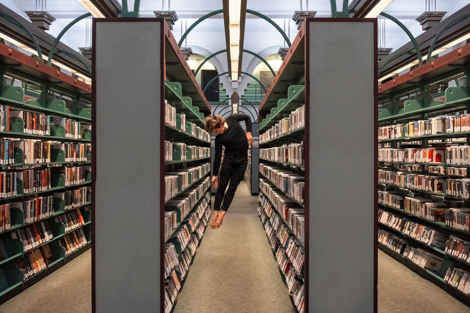 Cameras and Dancers, Beverly Hills Public Library, Charles Moore, Beverly Hills, CA, portrait in architecture